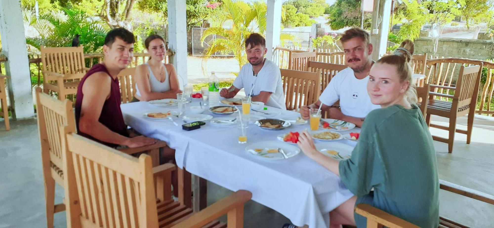 ארוגם Exotic Beach Hotel מראה חיצוני תמונה